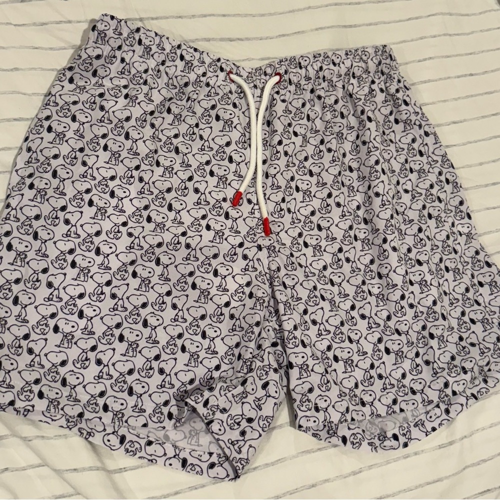 Peanuts Snoopy Black and White Shorts